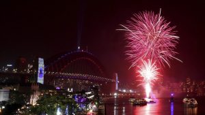 Građani širom sveta dočekuju Novu godinu uz vatromet, zdravice i molitve