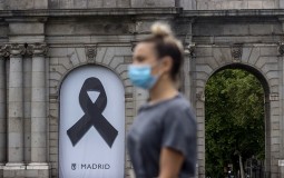 
					U Španiji od sutra desetodnevna nacionalna žalost zbog umrlih tokom epidemije 
					
									