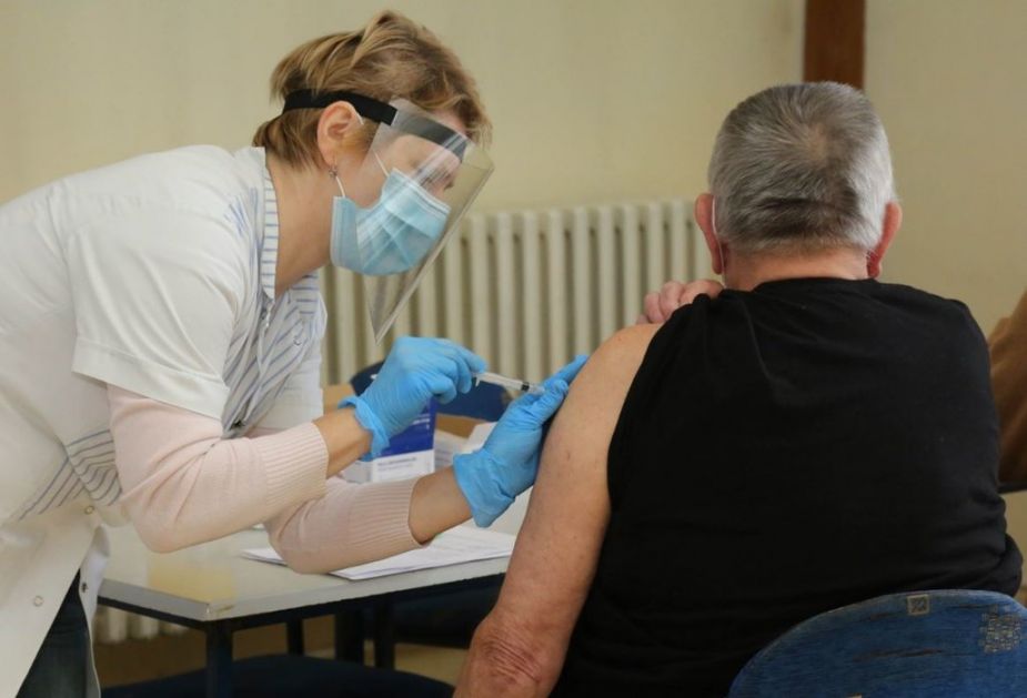 U Srbiji vakcinisano 300.000 građana