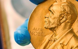 
					U Stokholmu će sutra biti saopšteno ime dobitnika Nobelove nagrade za ekonomiju 
					
									