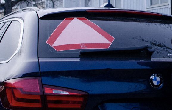 U Švedskoj tinejdžeri mogu da voze bilo koji automobil modifikovan tako da brzina ne može da pređe 30 km/h