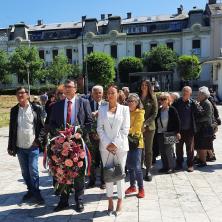 U ZEMUNU POLOŽENI VENCI POVODOM DANA POBEDE
