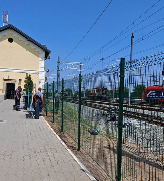 U Železničkoj stanici Petrovaradin postavljena dodatna ograda