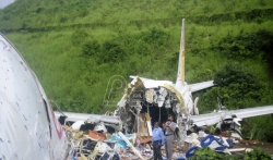 U avionskoj nesreći u Indiji poginulo 18 osoba, 120 povredjeno
