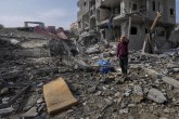 U bombardovanju izbegličkih kampova poginulo 35 osoba, uglavnom žene i deca FOTO
