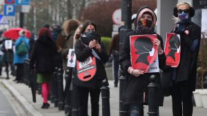U celoj Poljskoj desetine hiljade žena na ulicama u protestu protiv zabrane abortusa