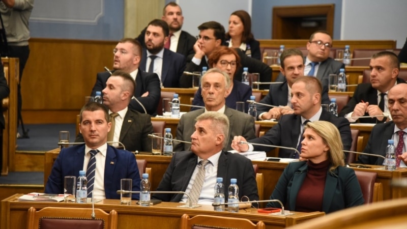 U crnogorskom parlamentu usvojen rebalans budžeta i nova zaduženja