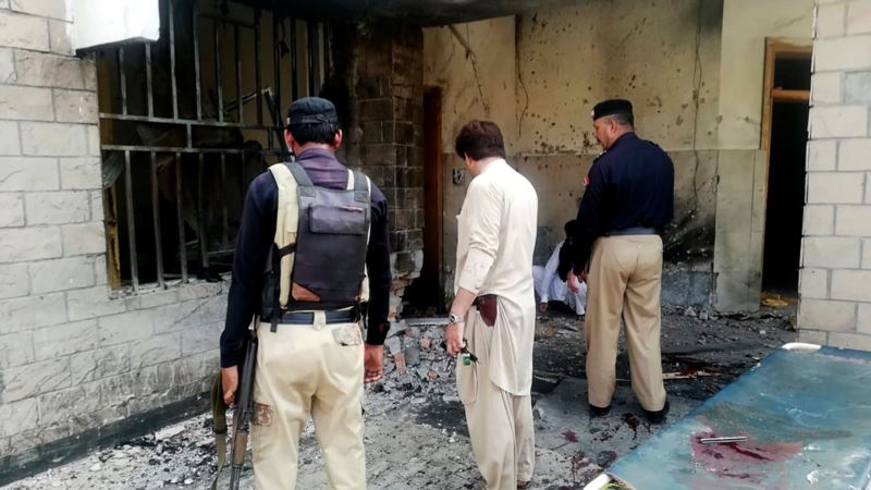 U dva samoubilačka napada u Pakistanu osam ubijenih