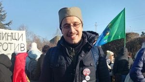 „U glavi inat, u srcu hrabrost, u duši ponos, a na licu ono što se zove obraz“: Ko je Nikola Marčetić, student koji je održao govor u Loznici?