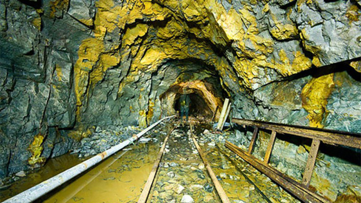 U ilegalnom rudniku uglja zbog poplave blokirano 13 rudara
