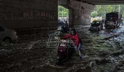 U jakim kišama i udarima groma stradalo najmanje 36 ljudi u severnoj Indiji