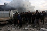 U ofanzivi Rusije na Idlib raseljeno oko 350.000 Sirijaca