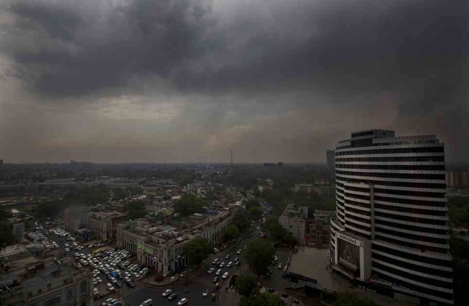 U peščanoj oluji u Indiji 14 mrtvih