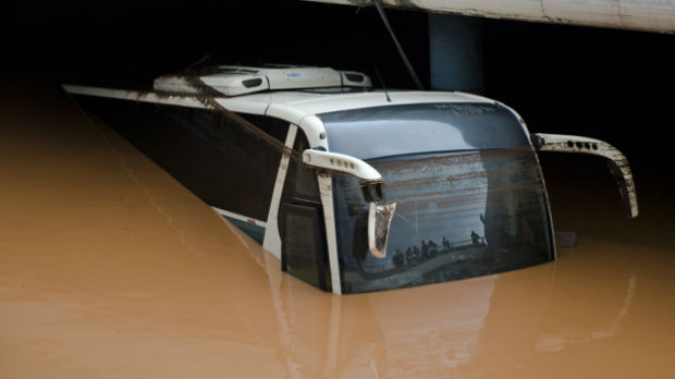 U poplavama kod Atine 15 poginulih,  proglašena nacionalna žalost