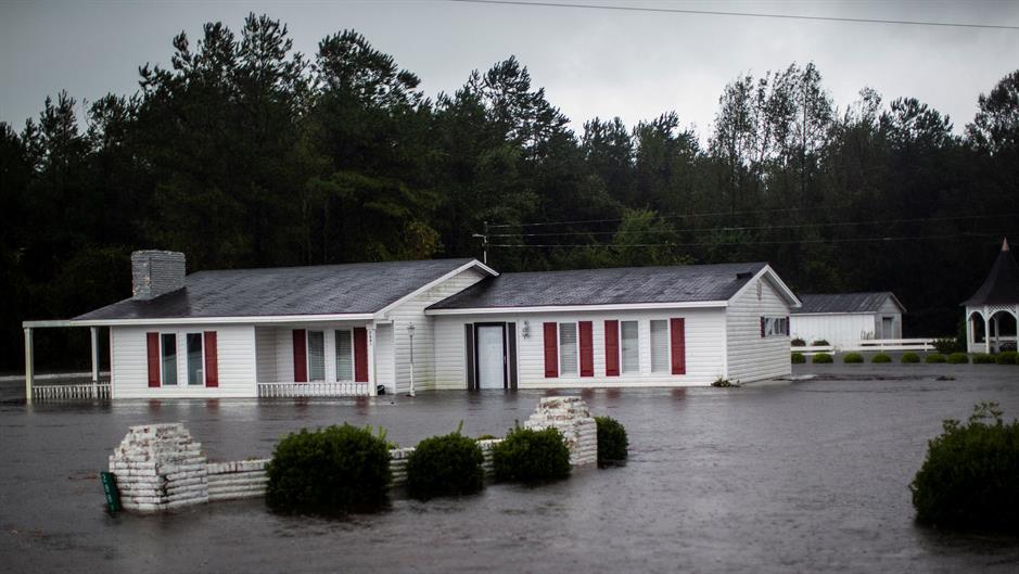 U poplavama posle uragana Florens oštećeno 2.000 kuća