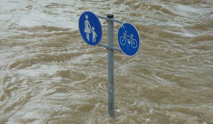 U poplavama u Peruu umrlo 72 ljudi, pao i sistem kanalizacije