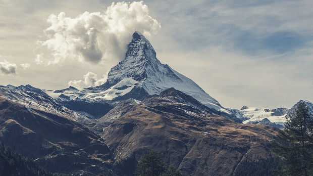 U švajcarskim Alpima poginula dva planinara