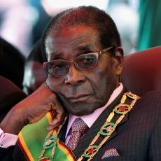 U toku SUDBONOSNI pregovori: Mugabe odbija da preda vlast, opozicija insistira, Gejs ipak uz muža?!