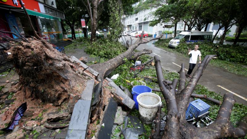 U udaru tajfuna na Filipinima poginula jedna osoba