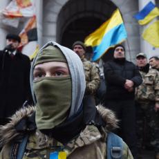 UBIJALI RUSE A SAD BI OPET I POLJAKE: Ukrajinski fašisti RAZNELI spomenik žrtvama rata! (FOTO)