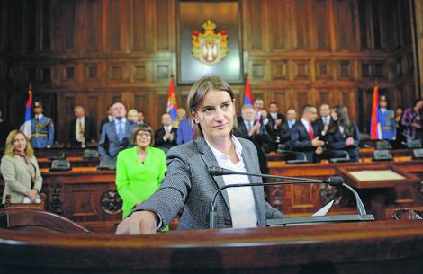 UCENE IZ SKUPŠTINE Pojedinci iz SNS i SPS TRAŽE NOVAC da bi glasali za Anu Brnabić
