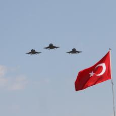 UDARILI KRVNIČKI: Turska vojska objavila SNIMAK bombardovanja snaga Kurda na severu Sirije (VIDEO)