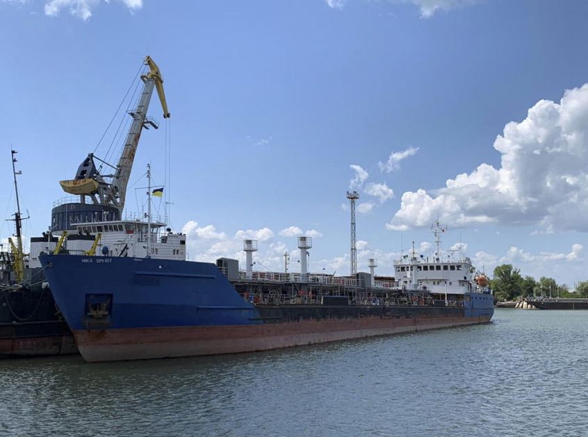 UKRAJINA NE VRAĆA RUSIJI TANKER: Sud u Kijevu zaplenio ruski brod i dokumenta oduzeta
u pretresu! Tvrde da je njihov potez legalan!