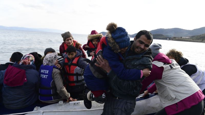 UN: Najmanje 13.000 migranata na grčko-turskoj granici 