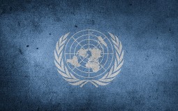 
					UN: U tri dana ofanzive na sever Sirije 100.000 raseljenih, 400.000 bez vode 
					
									
