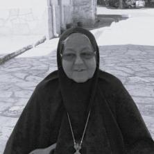 USNULA JE U GOSPODU MATI TEODORA: Preminula igumanija manastira Gračanica, episkop Teodosije služi zaupokojenu liturgiju