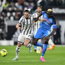 USPAVANKA DO 80. MINUTA, A ONDA DRAMA... DVA poništena gola Juventusa i pobeda Napolija u Torinu