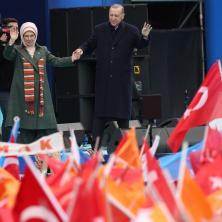 UZ BOŽIJU POMOĆ, VERUJEM U VAS Erdogan obećao narodu da će 28. maj biti događaj veka u Turskoj