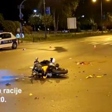 UŽAS U NOVOM SADU: Mladić na motoru se ZABIO u kola, kaciga PUKLA NA DVA DELA, krv svuda po ulici (VIDEO)