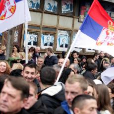 PROTEST SRBA ISPRED EULEKSA: Srbi ne odustaju! Biju nas i terorišu, nemamo lekove! EU OTVORI OČI