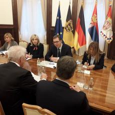Predsednik Vučić sa premijerom Baden-Virtemberga: Nemačka ključna zemlja za Srbiju (VIDEO)