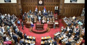 UŽIVO: Izglasana nova vlada Srbije, pre polaganja zakletve višeminutni aplauz predsedniku Vučiću u Parlamentu (FOTO/VIDEO)