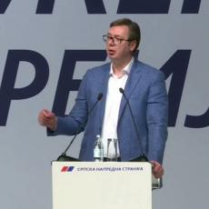 Vučić na mitingu u Lučanima: Važno je da vi, obični ljudi, osetite brigu države (VIDEO)