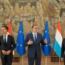 (UŽIVO) NIKO NE GOVORI O UPUCAVANJU SRBA Vučić se obraća javnosti nakon sastanka sa premijerima Luksemburga i Holandije (FOTO/VIDEO) 