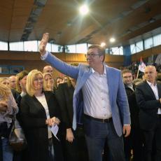 Završni miting SNS: Vučić pozvao građane da pokažu da u Beogradu žive pristojni ljudi koji hoće da se bore za bolju budućnost