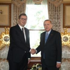 UZMITE VUČIĆEVE VAKCINE Erdogan oduvao Izetbegovića posle sramnog ponašanje nakon donacije Srbije