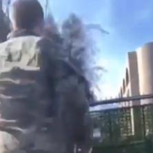 UZNEMIRUJUĆ SNIMAK! JEZIVA SCENA U VAŠINGTONU: Američki vojnik se zapalio ispred ambasade Izraela uzvikujući Sloboda Palestini (VIDEO)