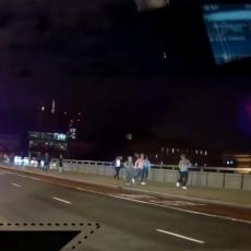 (UZNEMIRUJUĆE) Taksista Radoslav snimio užas napada u Londonu: Krvavi ljudi na sve strane, pešaci beže uplašeni