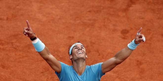 Furiozni Nadal preko Federera do finala u Parizu