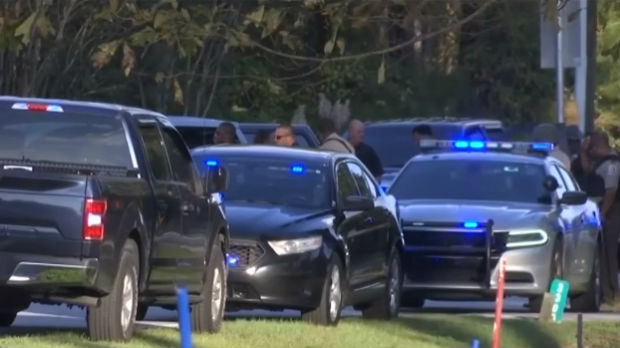 Ubijen policajac posle talačke krize u Južnoj Karolini, šestoro ranjenih