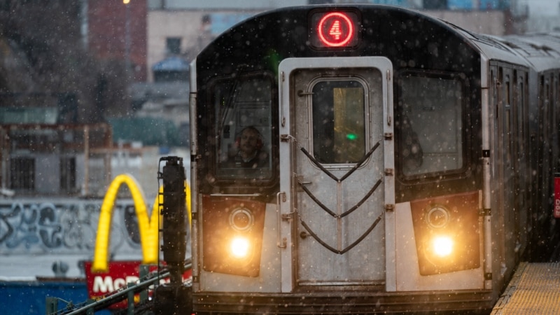 Ubistvo u njujorškom metrou: Putnik gurnut pod voz