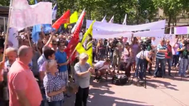 Učitelji i nastavnici protestovali u Beogradu