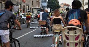 Udruženje Ulice za bicikliste: Nazubljeni ivičnjaci otežavaju život, oni moraju da budu ravni
