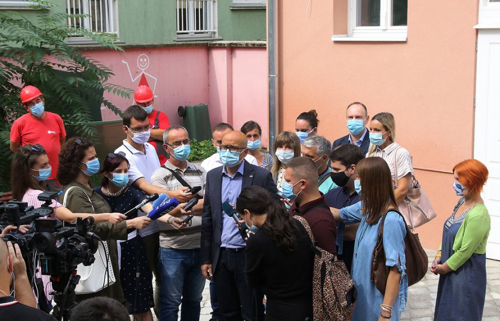 Udruženje novinara Srbije o vakcinaciji novinara: Prioritet su najugoženiji u struci