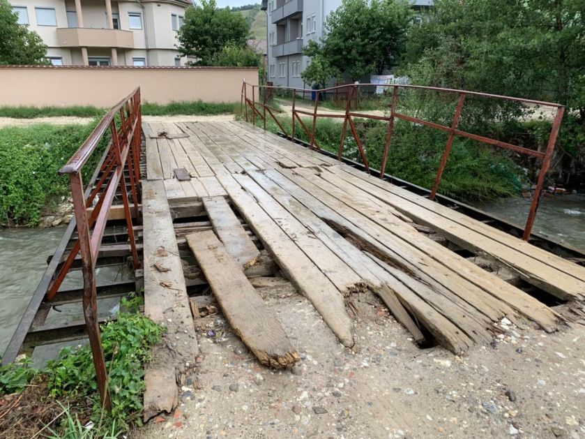 Ugrožena bezbijednost mještana koji svakodnevno prelaze most u Selakovcu