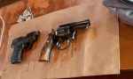 Uhapšen Podgoričanin u kafiću, kod sebe imao dva pištolja